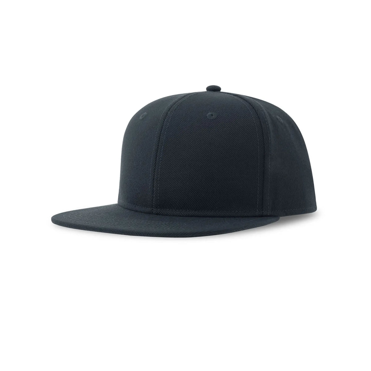 Yksivärinen tummansininen Snap Back-S -lippis, valmistettu kierrätetystä polyesteristä, jossa on tasainen lippa.